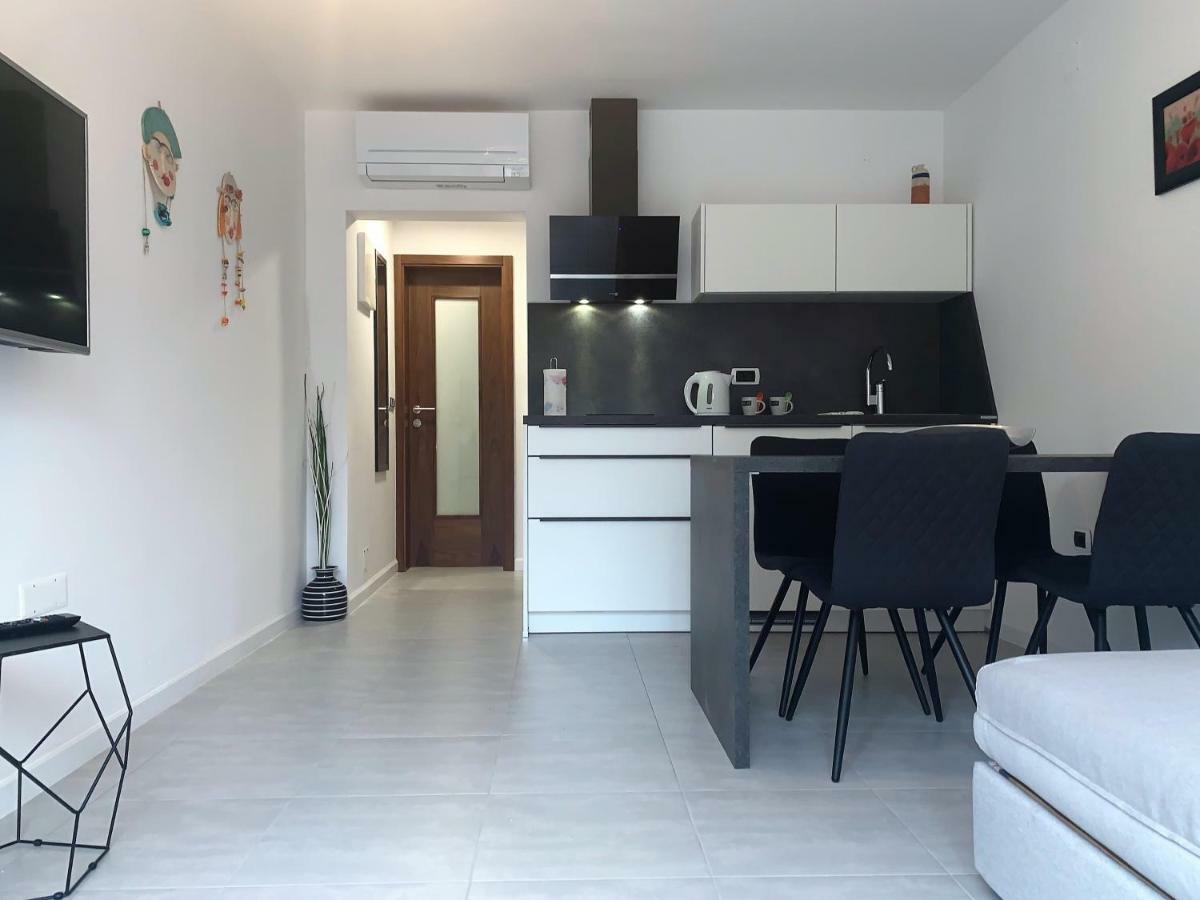 Apartments Artemus Karliva Izola Exteriör bild